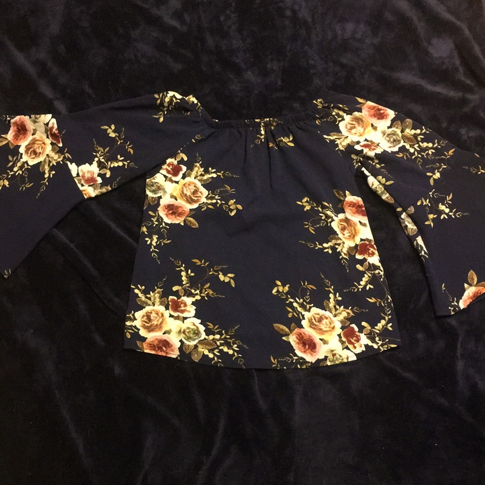 No Brand listed , Off the shoulder, floral,